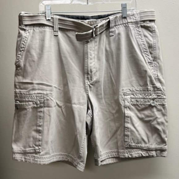 Old Navy Mens Cargo Shorts Cream/Tan 38 Waist - Picture 1 of 9